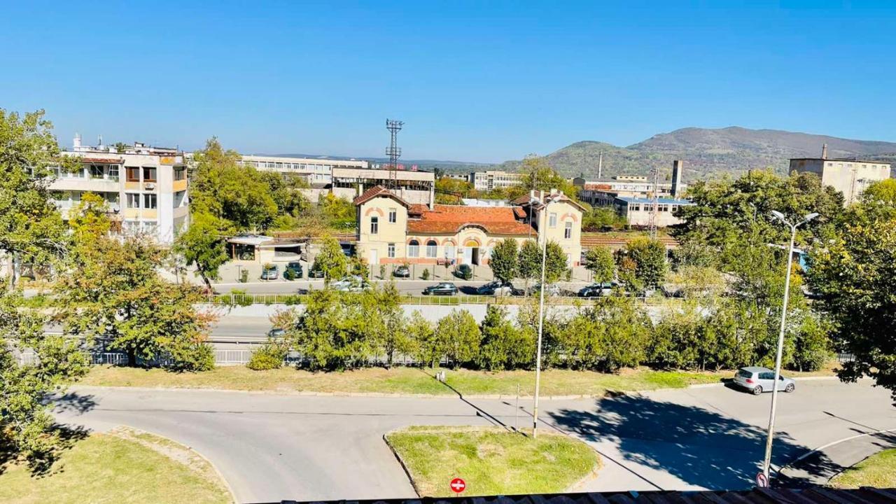 Panorama-М Apartment Vratsa Luaran gambar
