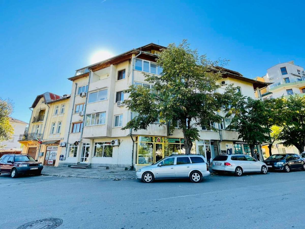 Panorama-М Apartment Vratsa Luaran gambar