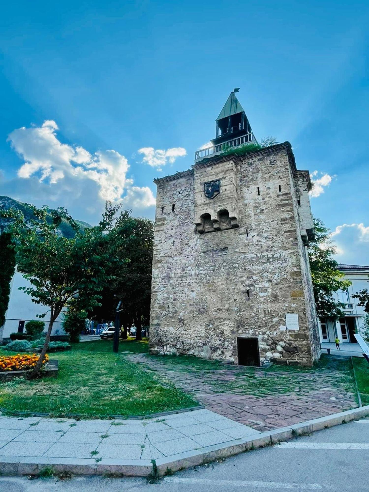 Panorama-М Apartment Vratsa Luaran gambar